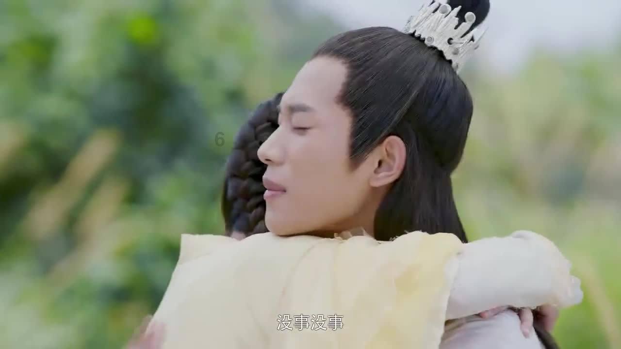 不丹老国王有4个王后10个子女，比跟妻子分居46年的莫迪，显年轻